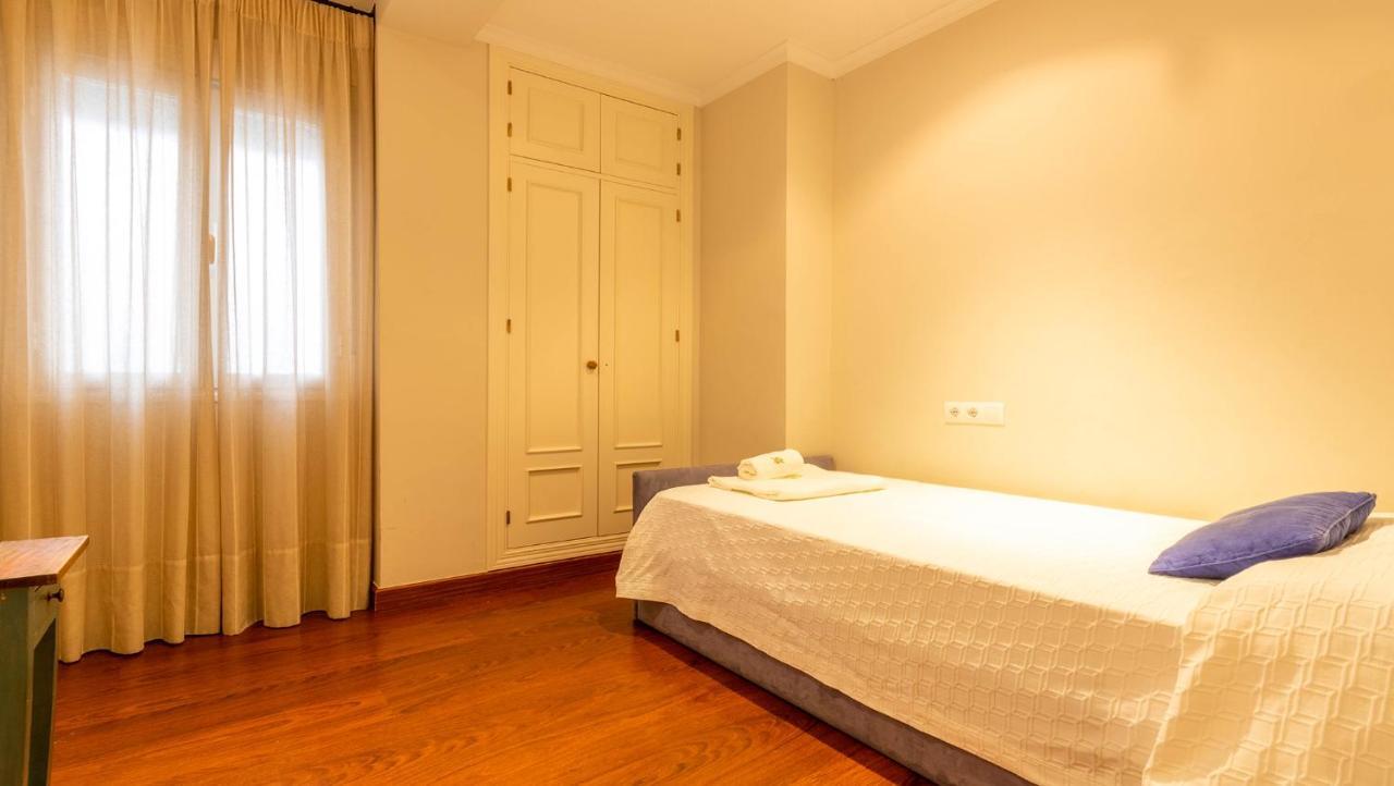 Apartamento Arenal - 3 Habitaciones Seville Exterior photo